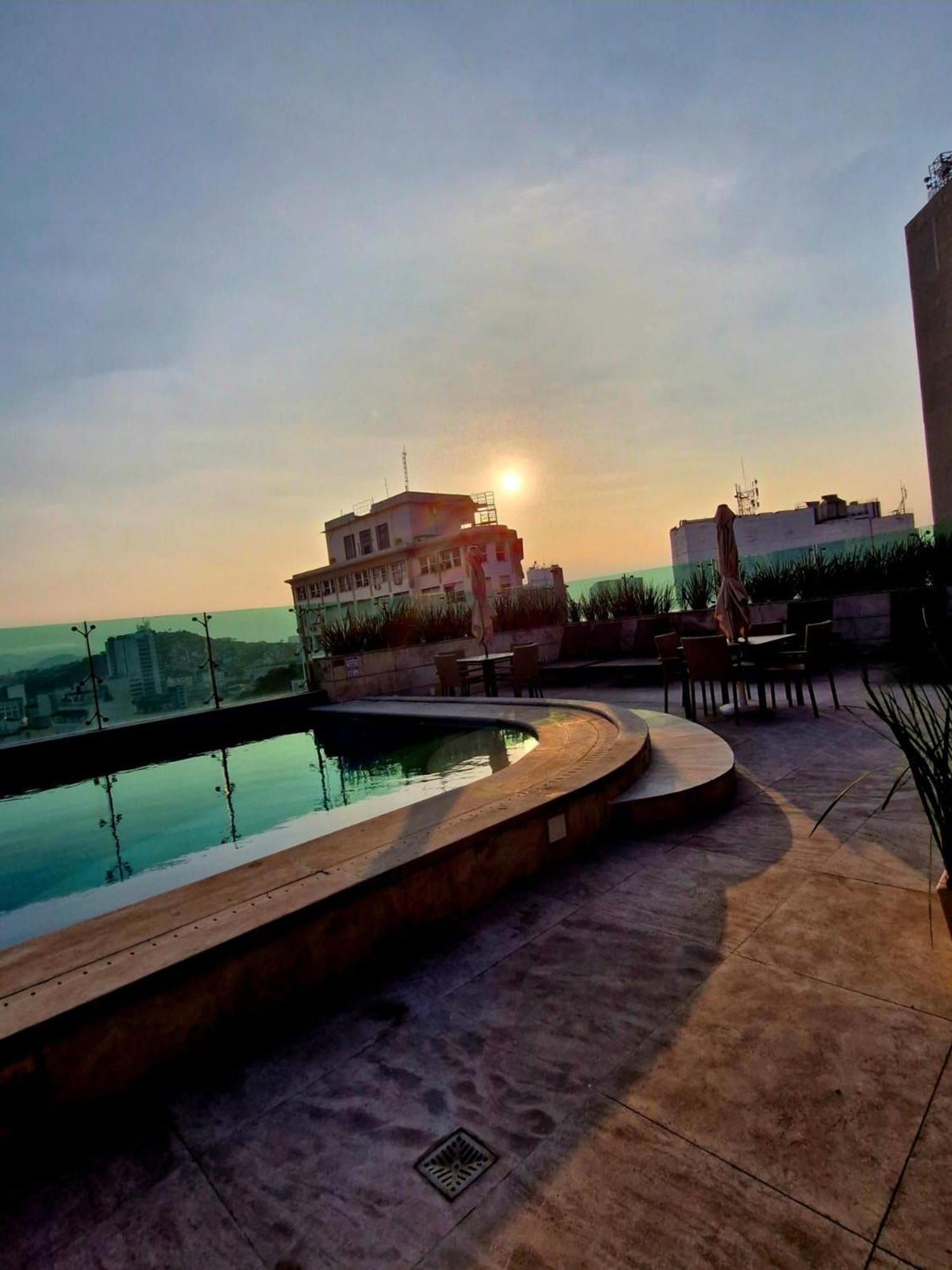 Apartamento 20 M2 , Piscina , Wifi, Ar , Smart Tv *